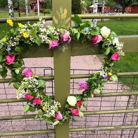 Mysigt Boende I Raettvik Med Utsikt Oever Siljan Exterior foto