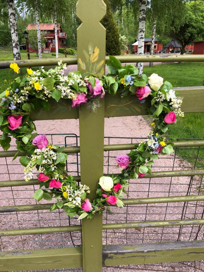 Mysigt Boende I Raettvik Med Utsikt Oever Siljan Exterior foto